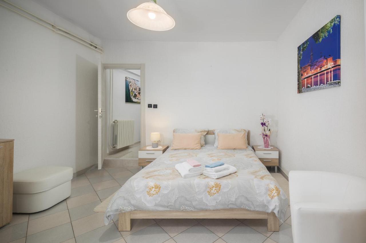 Apartment Kazalac Green Oasis Пореч Экстерьер фото
